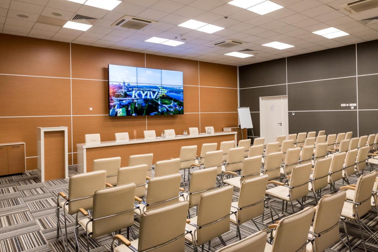 Terminal B Hotel Kijev Kültér fotó